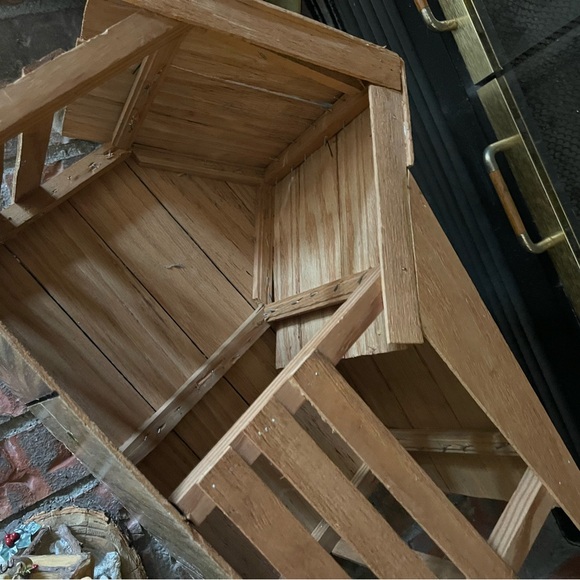 HAND-MADE Wooden Nativity Stable!  One of a kind!🤩Christmas Essential!🎄💒🎁🎁❤️ - Picture 6 of 8